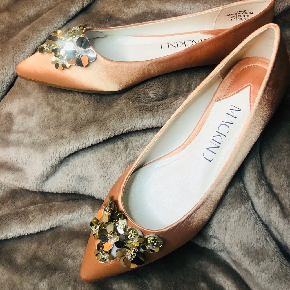 Vintage Style Coral Embellished Ballet Flat